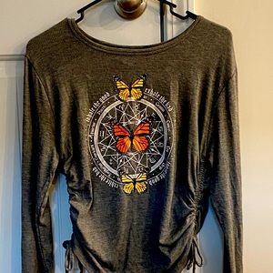 Gray long sleeve t-shirt